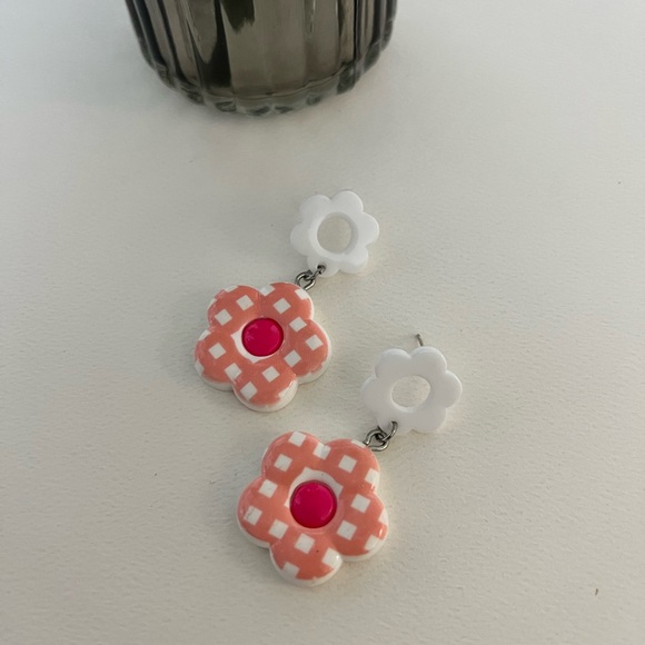1970's Inspired Flower Dangle Earrings - Groovy Retro Pop-of-Color Earrings - Picture 11 of 14